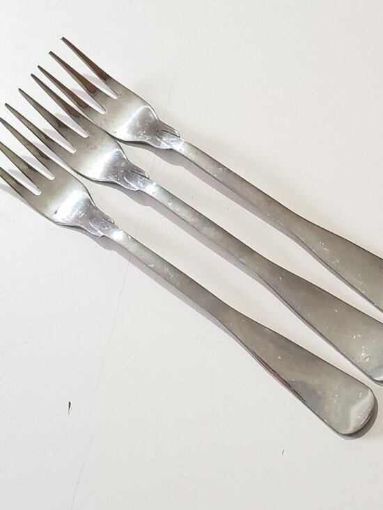 Cambridge Other - Cambridge Brittany Seafood Cocktail Forks 5.5" fiddle shape glossy